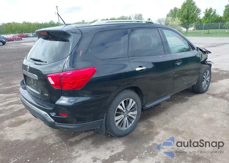 2018 Nissan Pathfinder S z USA, uszkodzony, nr VIN 5N1DR2MMXJC664298